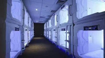 太空舱酒店 住宿新选择，投资与费用全解析